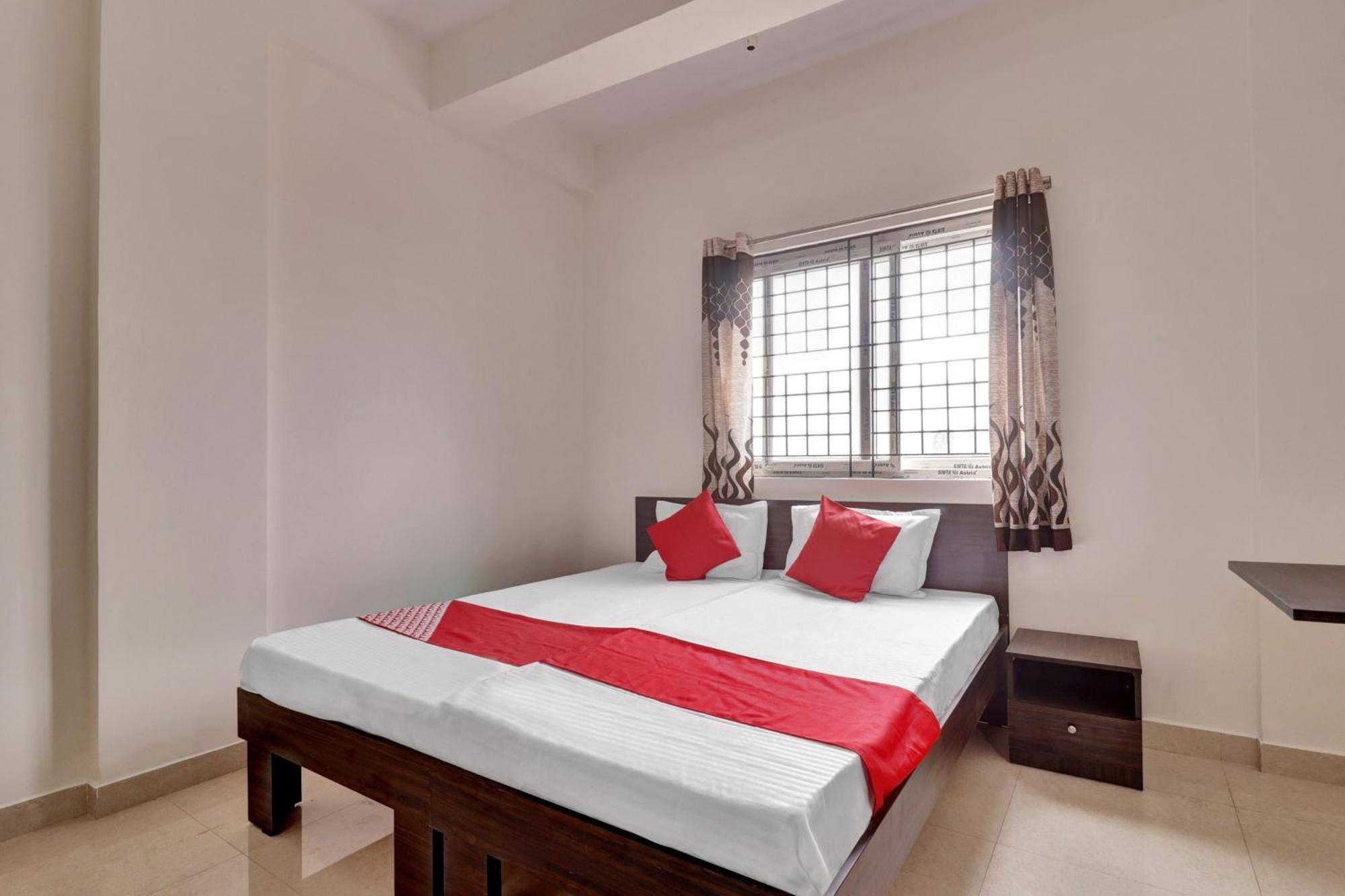 Hotel Millennium Comfort Bangalore Exterior photo